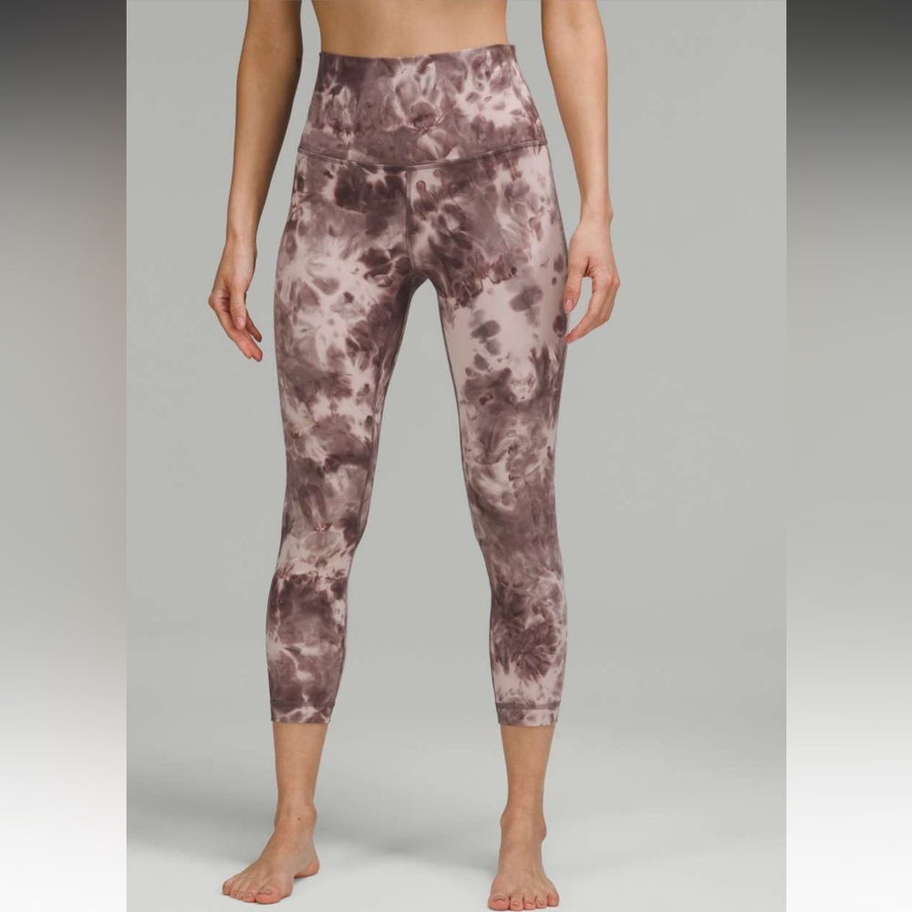 NWT!🍋🍋Lululemon Align High Rise Crop 23”🍋🍋. Size 8. Diamond Dye